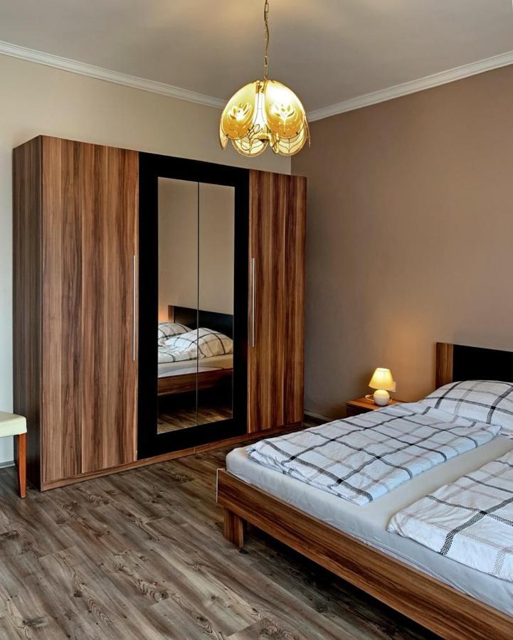 Апартаменти Hanna Apartman Балатонлелле Екстер'єр фото